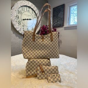 Checkered Tote and Accessories Set